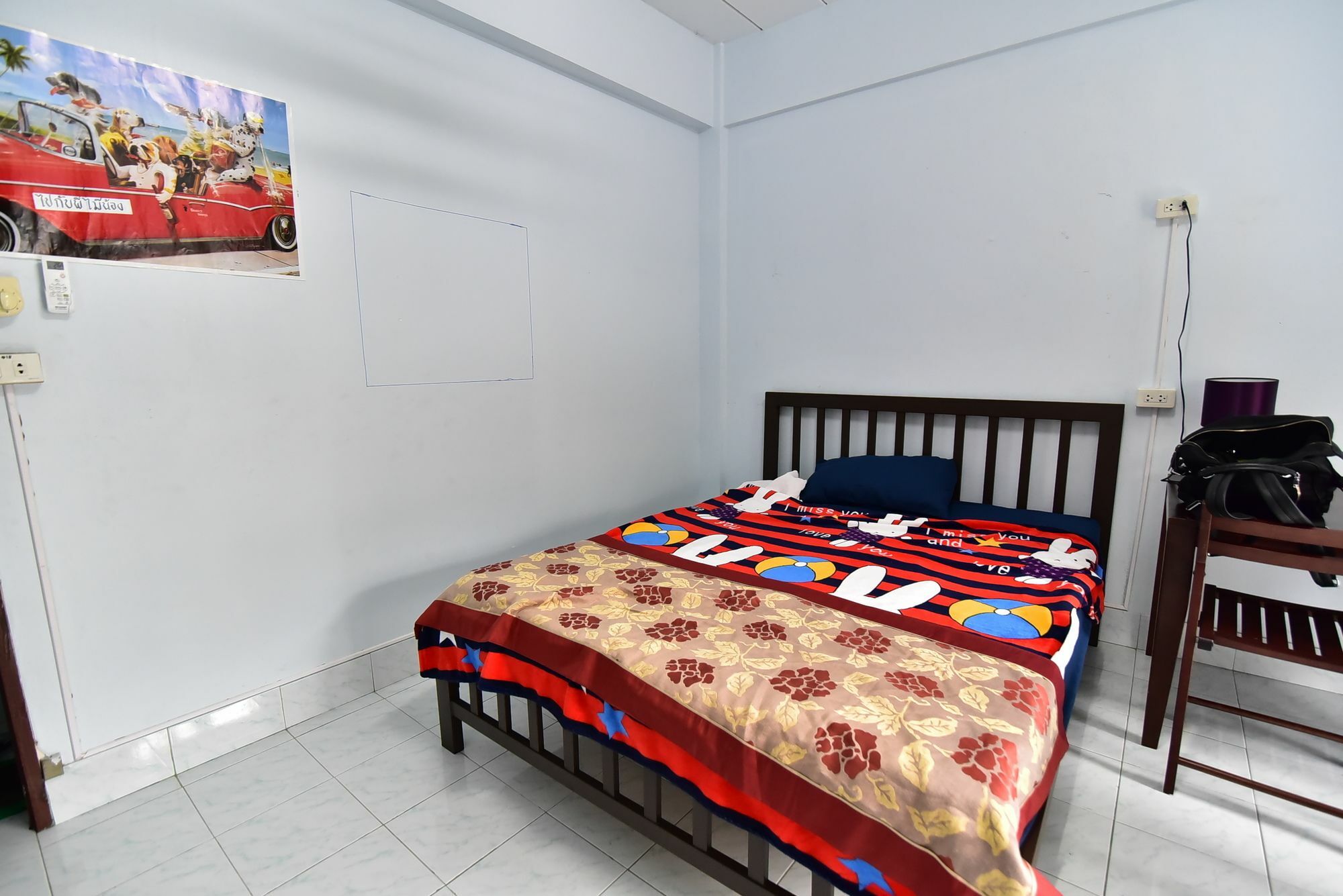Shady'S Hostel Pattaya Exterior photo